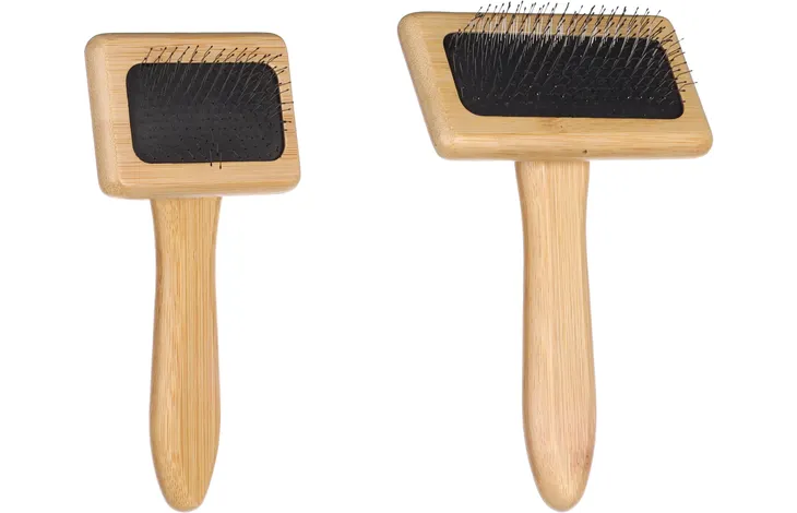 Slicker Brush Cat Babu